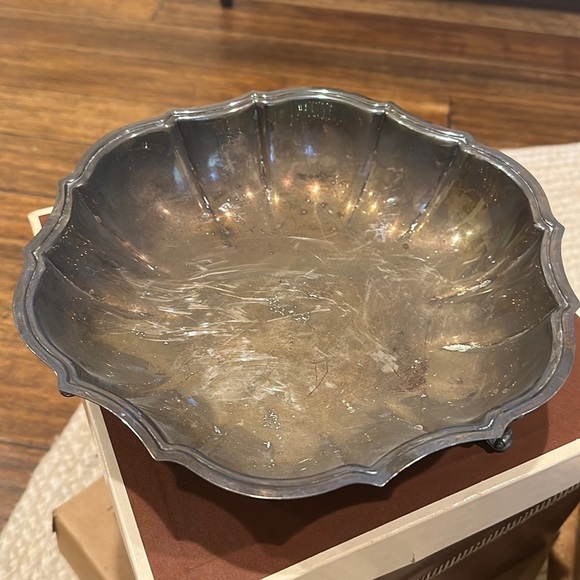 VINTAGE INTERNATIONAL SILVER CO CHIPPENDALE SCALLOPED 10” SILVERPLATED TRAY 6335 - Picture 2 of 3